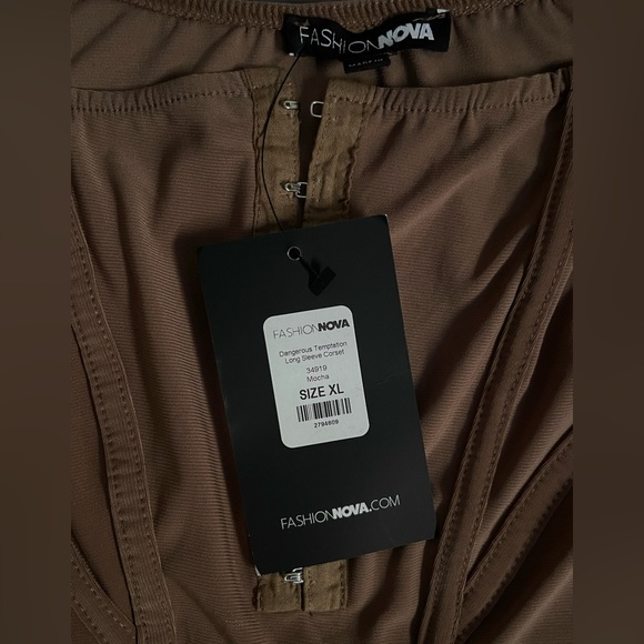 Dangerous Temptation Long Sleeve Corset - Picture 5 of 7